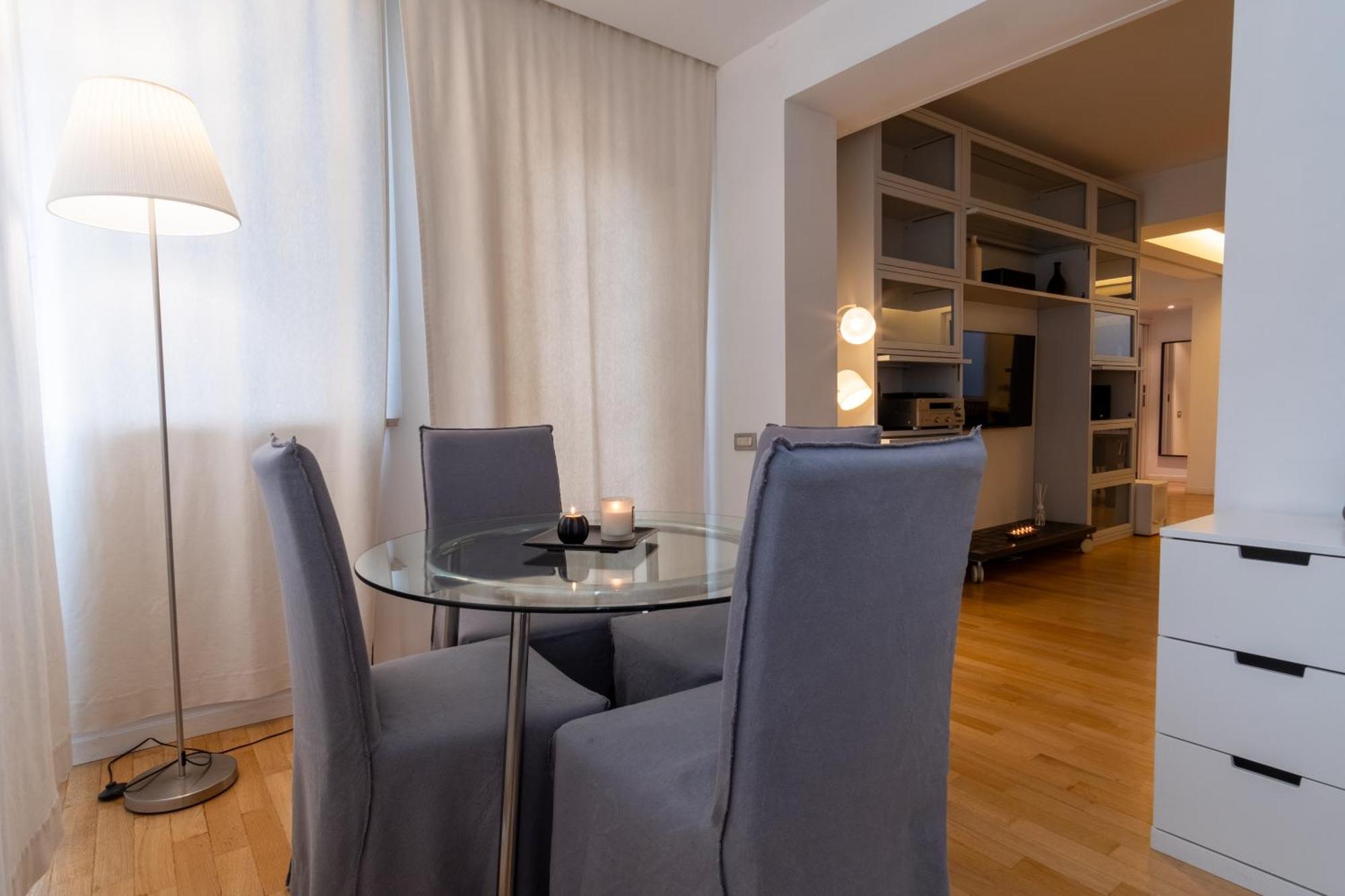 Attic With Terrace And Jacuzzi - Luxury Apartment Рим Екстер'єр фото